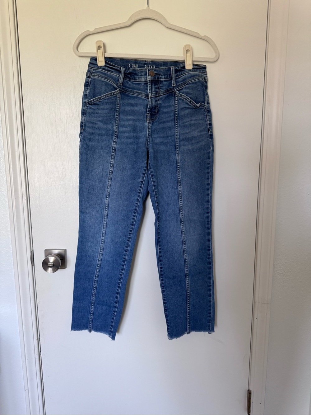 a.n.a Mid Blue High-Rise Cropped Straight Jeans